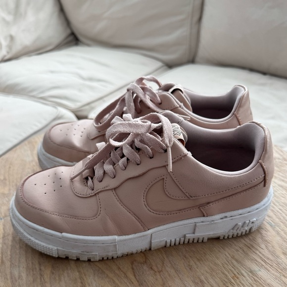NIKE Air Force 1 Pixel Particle Dusty Pink Women’s Shoes Size 8.5 - Picture 2 of 9